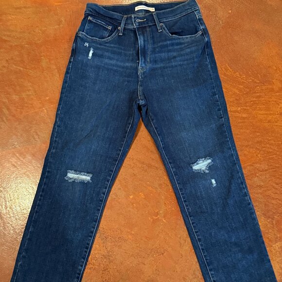 Women's Levi's Jeans 724 High Rise Straight Crop Size 29 Dark Stonewash - Picture 1 of 3